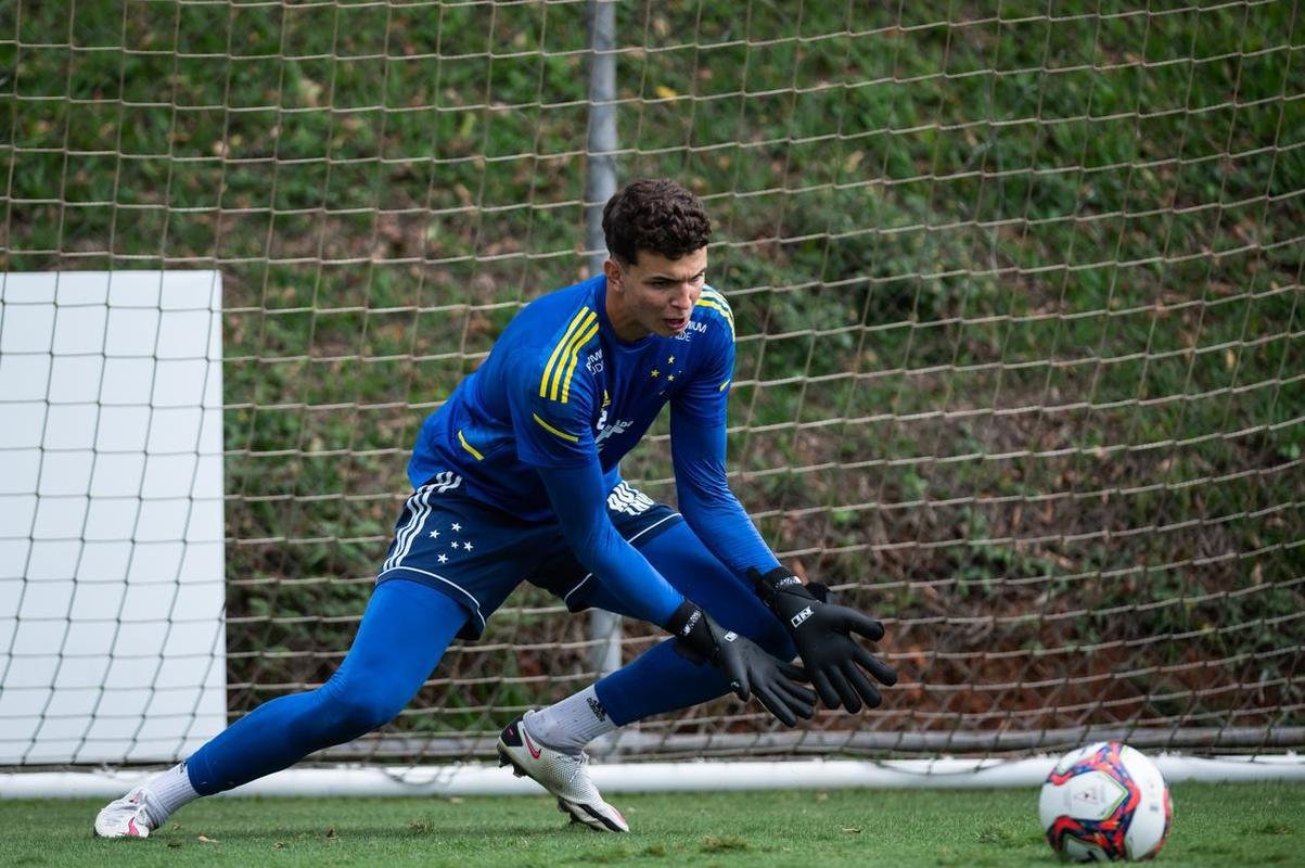 Fotos do treino do Cruzeiro desta segunda-feira (18/10)