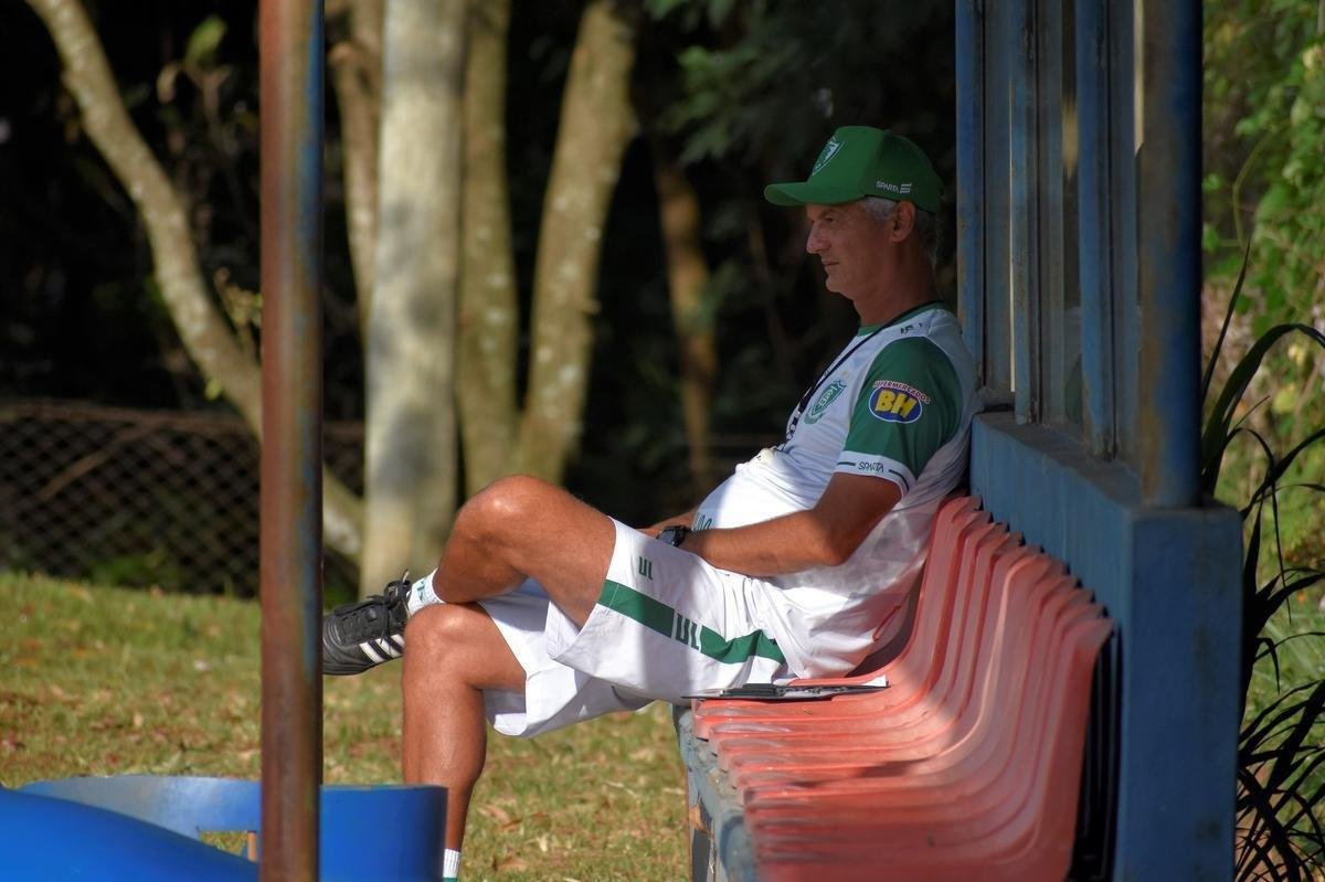 O América treinou em Uberlândia nesta quarta-feira (31). As atividades visaram o confronto contra o Uberlândia, válido pela 6ª rodada do Campeonato Mineiro. A partida será realizada no Parque do Sabiá, às 11h.
