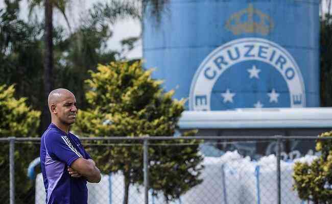 O que restou para o Cruzeiro na temporada depois da eliminação em casa?