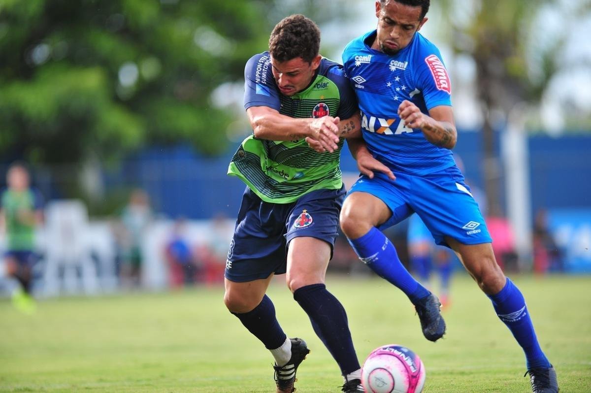 Imagens do jogo-treino entre Cruzeiro e Ipatinga, na Toca da Raposa II, nesta sexta-feira (12/01)