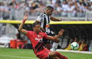 Fotos do jogo entre Atltico e Athletico-PR, no Mineiro