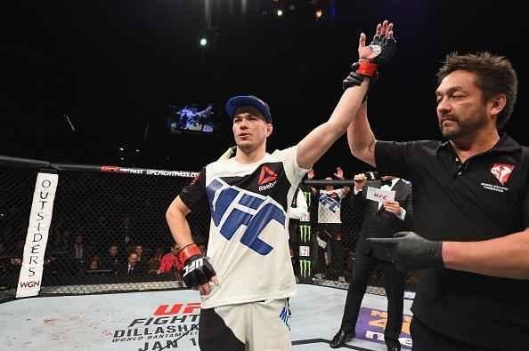 Michael McDonald venceu Masanori Kanehara por finalização no segundo round