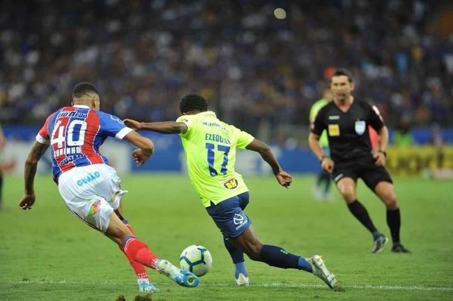 Cruzeiro estreou terceiro uniforme, o ltimo produzido pela Umbro