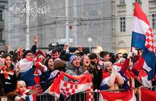 Festa da torcida croata em Zagreb com a vitria sobre Marrocos e a conquista do terceiro lugar na Copa do Mundo de 2022, no Catar