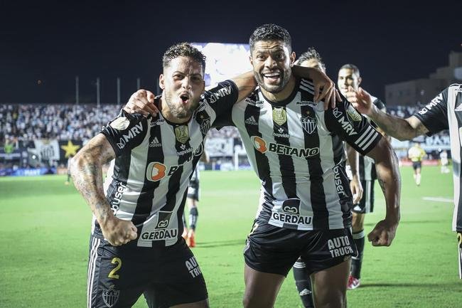 Fotos do jogo entre Santos e Atltico na Vila Belmiro, em Santos, pela 30 rodada do Campeonato Brasileiro