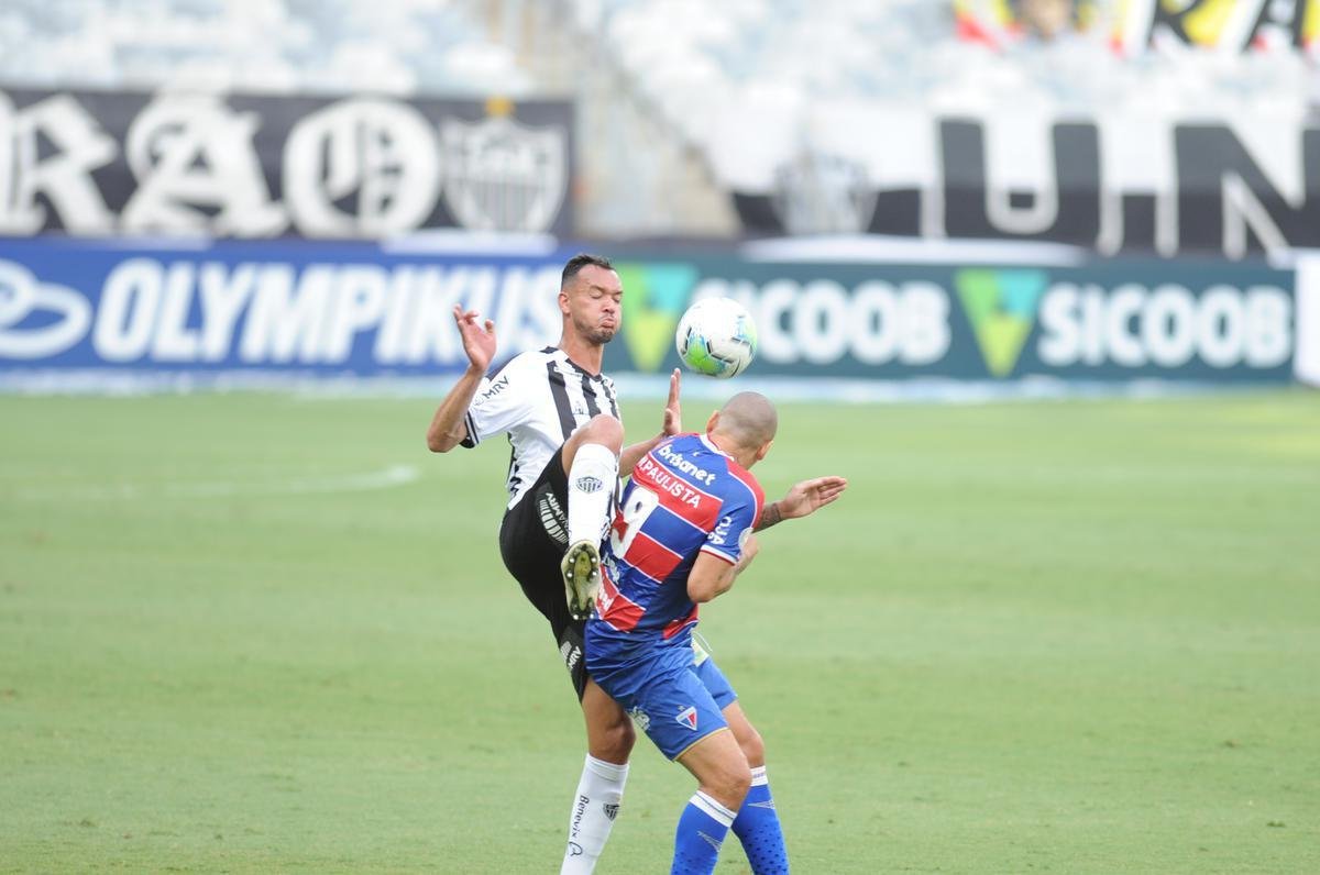 Fotos do duelo entre Atltico e Fortaleza, no Mineiro, em Belo Horizonte, pela 33 rodada do Campeonato Brasileiro