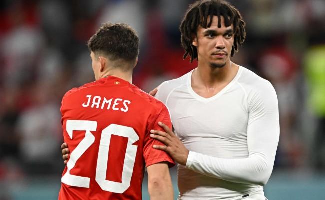 Alexander-Arnold entrou durante o segundo tempo da vitória da Inglaterra sobre País de Gales