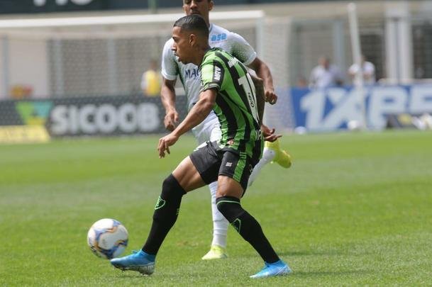 Coelho e Bugre se enfrentaram neste domingo, pela 16 rodada da Srie B