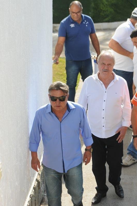 Novo gestor de futebol do Cruzeiro, Zez Perrella deu entrevista nesta sexta-feira, na Tocada Raposa II