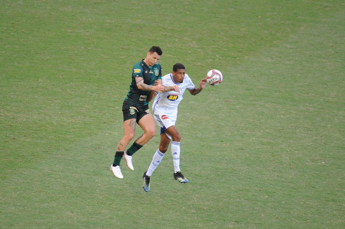 Amrica e Cruzeiro se enfrentaram pelo Campeonato Mineiro