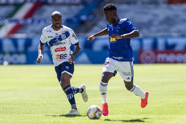 Colombian Ivan Angulo played for Cruzeiro in 2020. The striker currently plays for Orlando City, USA.