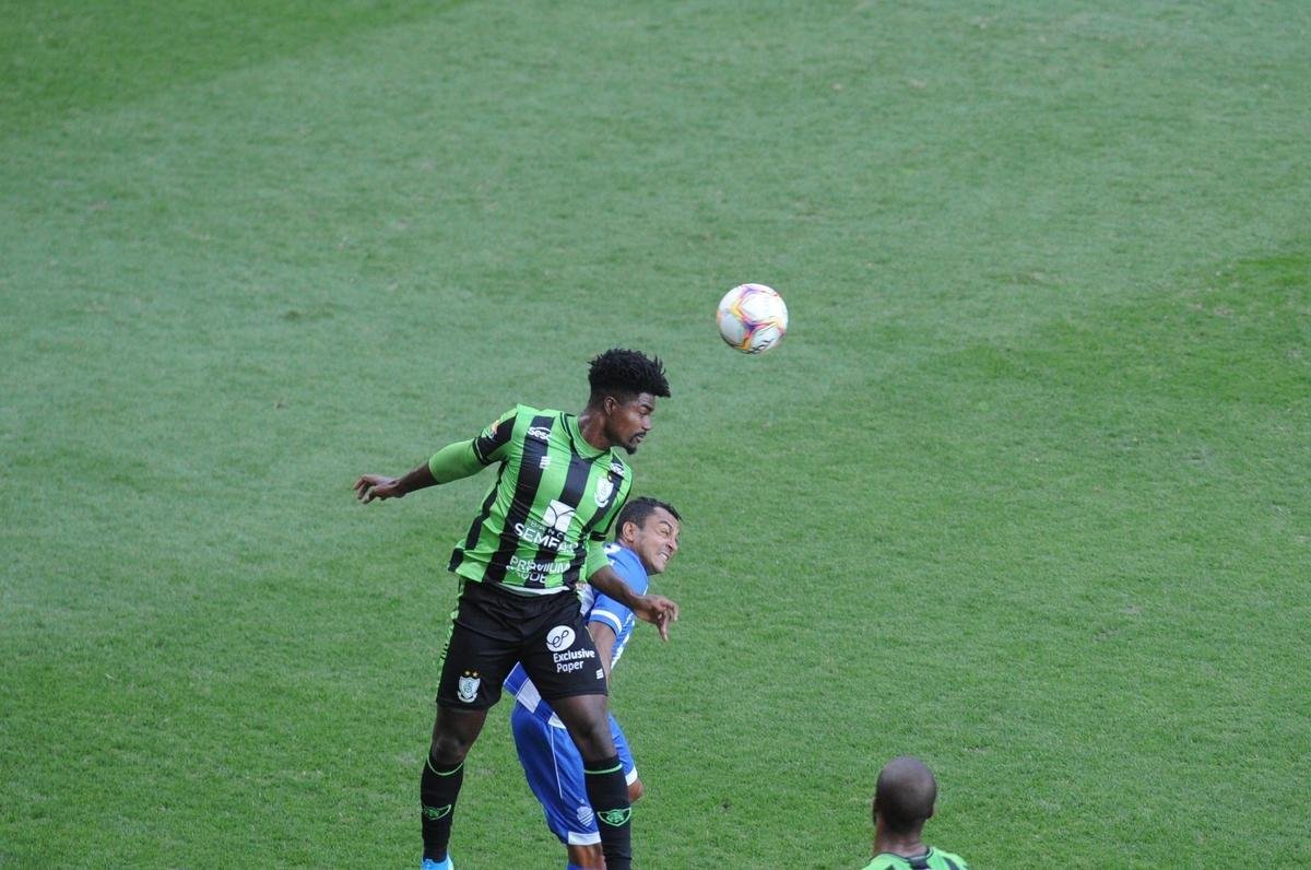 Fotos do jogo entre Amrica e CSA-AL, no Independncia, em Belo Horizonte, pela Srie B do Campeonato Brasileiro