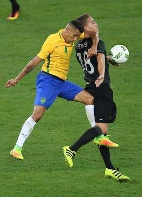 Confronto entre brasileiros e alemães pela final olímpica foi disputado no Estádio Maracanã