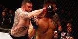 Daniel Omielanczuk (luva vermelha) venceu Jarjis Danho por decis�o t�cnica majorit�ria