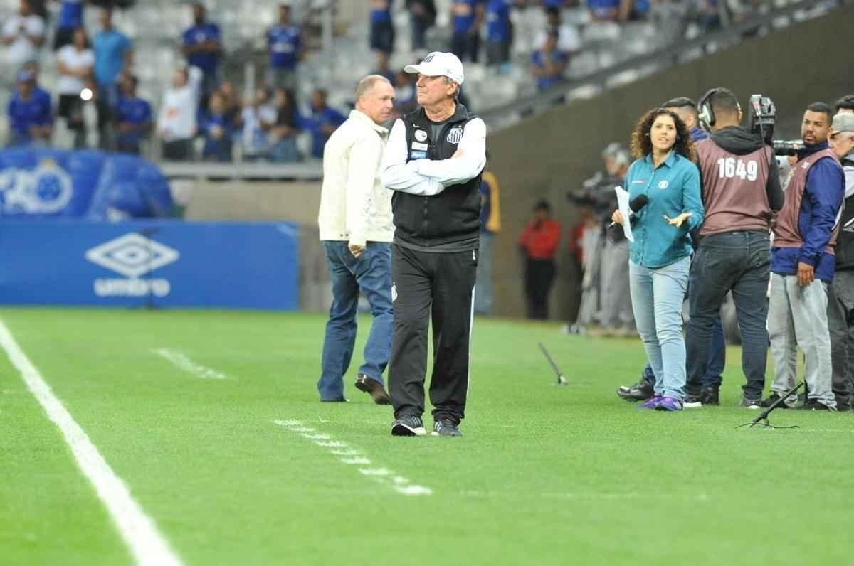 Imagens da torcida e da partida entre Cruzeiro e Santos, no Mineiro