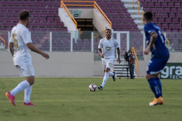 Fotos do jogo entre Confiança e Cruzeiro, pela Série B