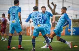 Fotos do treino do Cruzeiro desta sexta-feira, na Toca da Raposa II (Vinnicius Silva/Cruzeiro E.C)