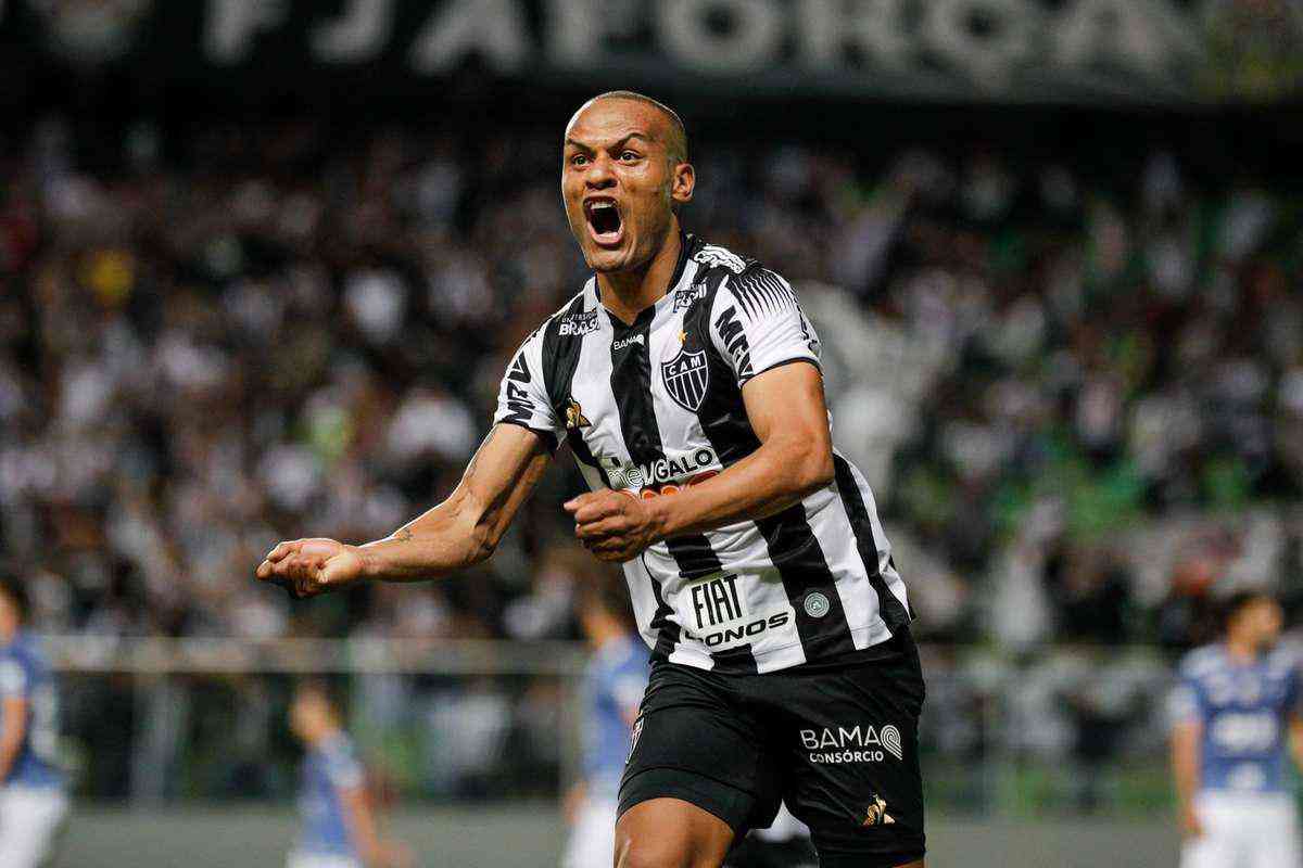 2 - Patric - O lateral-direito, agora com 31 anos, participou de sete jogos naquela Libertadores. O jogador rescindiu com o Galo em 2020 e assinou com o Sport, clube que defende atualmente.
