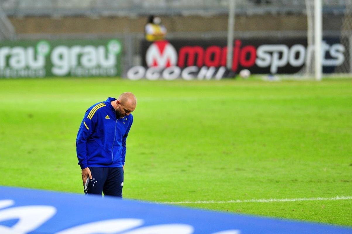 Fotos do jogo entre Cruzeiro e Coritiba, no Mineiro, em Belo Horizonte, pela nona rodada da Srie B do Campeonato Brasileiro de 2021