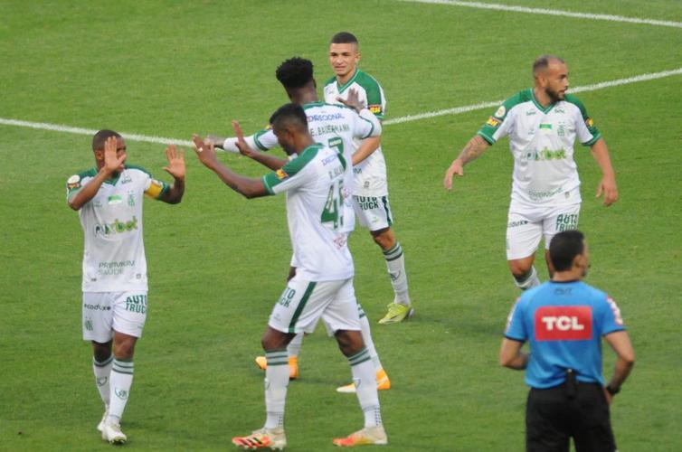 América e Athletico-PR se enfrentaram no Independência, pela 20ª rodada da Série A do Brasileiro