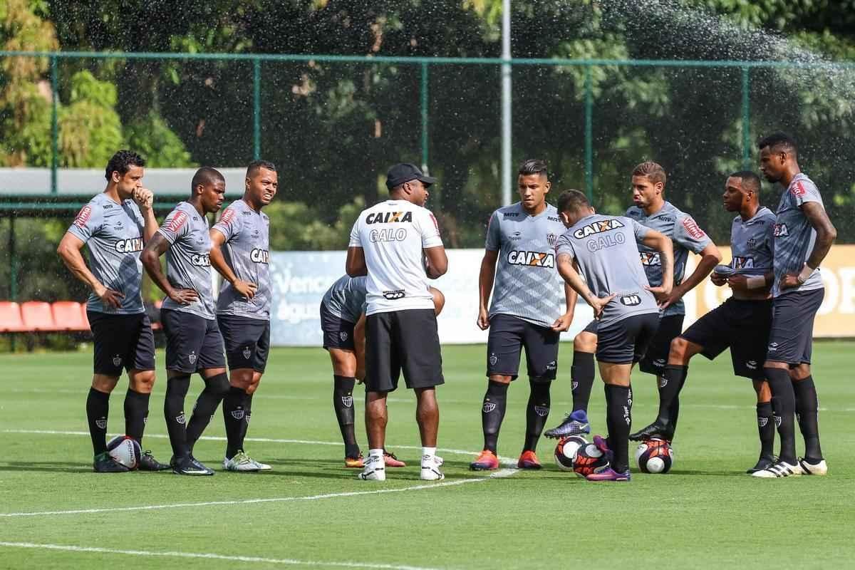 Com gols de Fred e Carlos Csar, Atltico vence jogo-treino contra Guarani de Divinpolis, na Cidade do Galo, por 2 a 0
