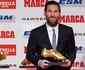Mximo goleador do ltimo Campeonato Espanhol, Messi recebe sua 5 Chuteira de Ouro