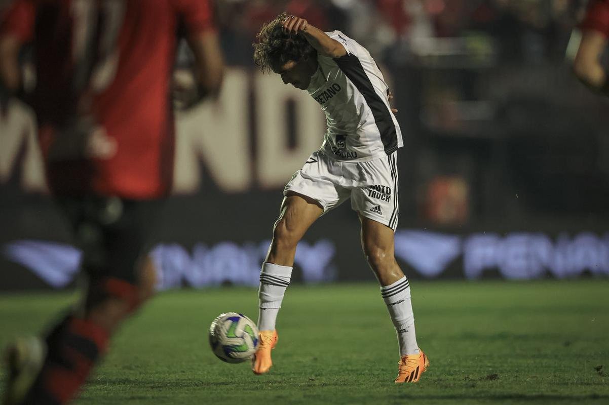 Nesta quarta-feira (26/4), o Atltico visitou o Brasil de Pelotas no Estdio Bento de Freitas, em Pelotas, pela terceira fase da Copa do Brasil.