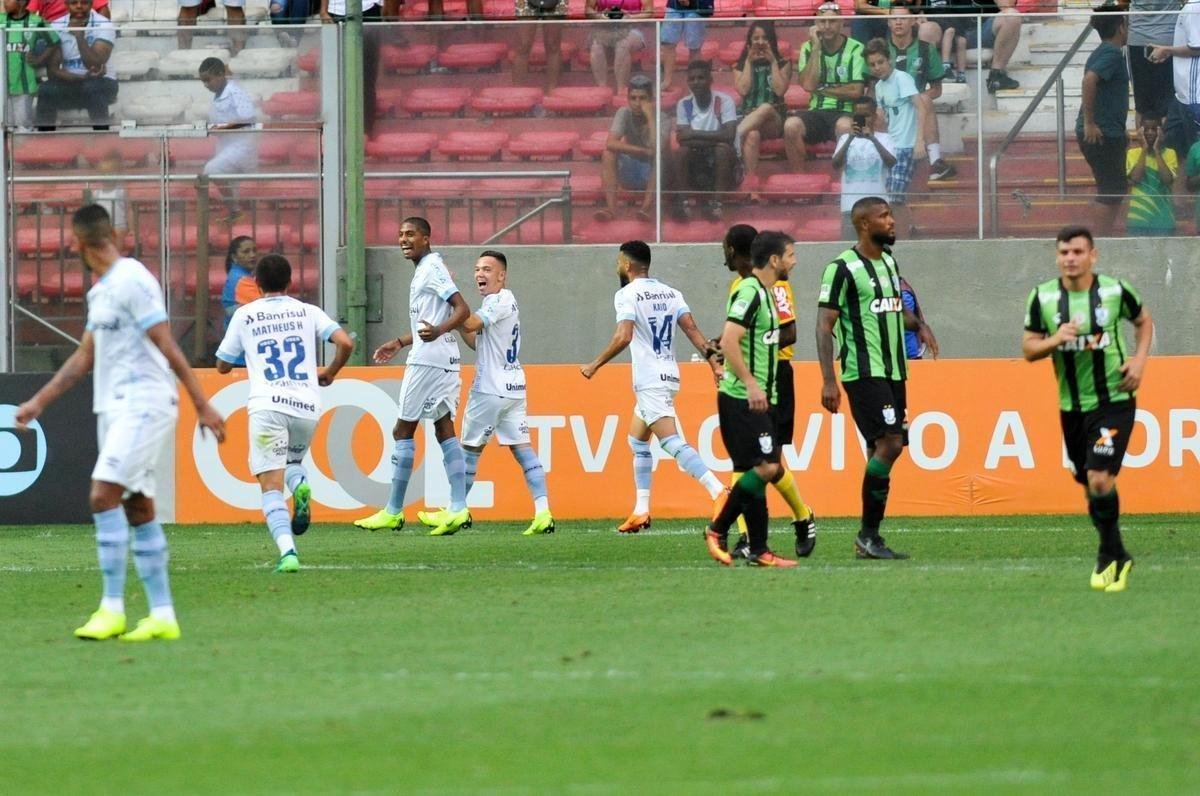 Fotos de América x Grêmio, neste sábado (20/10), no Independência, pela 30ª rodada do Campeonato Brasileiro