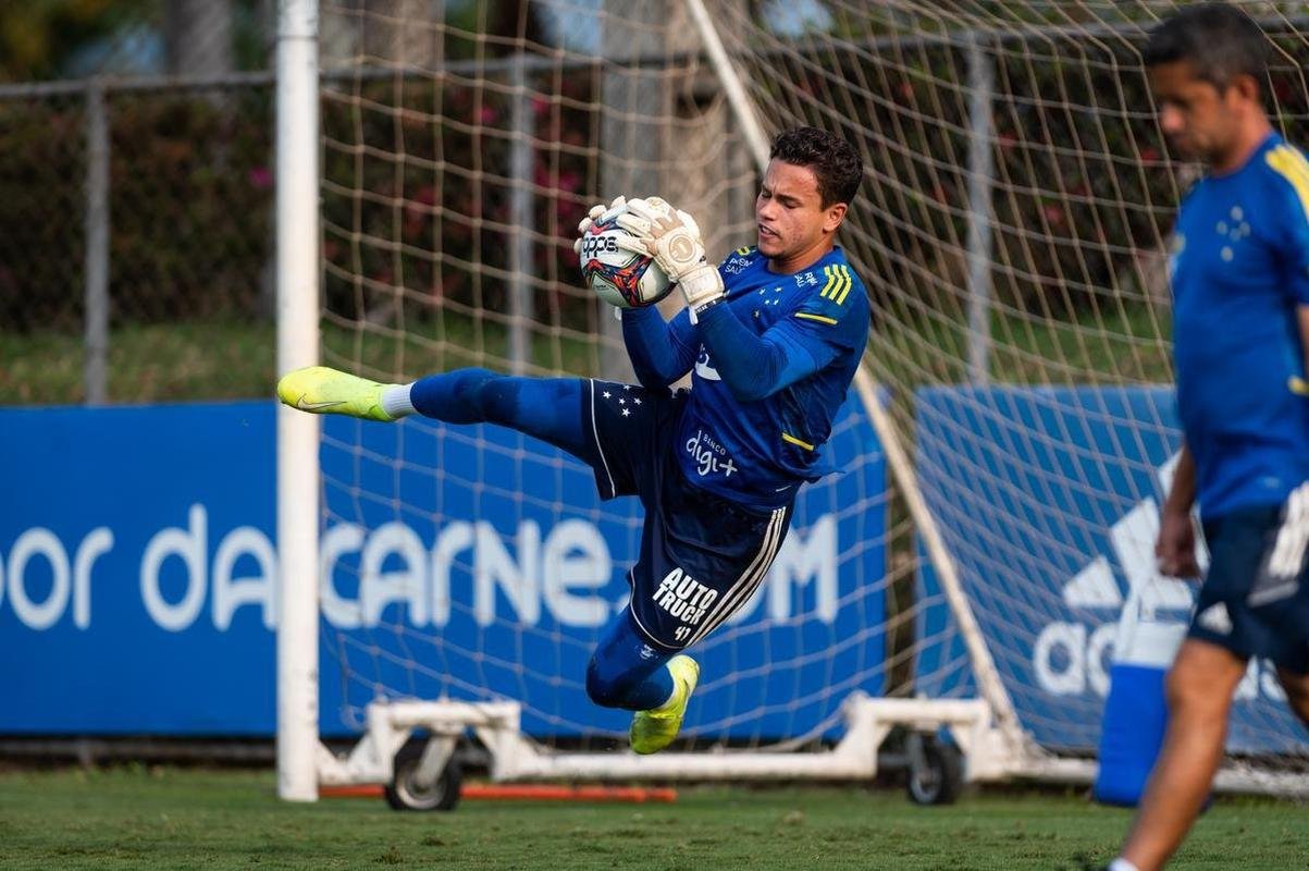 Fotos do treino do Cruzeiro desta segunda-feira (27/9)
