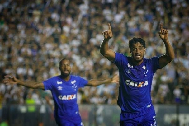 Zagueiro muito regular, Leo fez mais uma temporada segura na defesa do Cruzeiro, que sofreu 59 gols em 2018. Quase sempre ao lado de Dedé, o camisa 3 participou de 59 jogos na temporada e marcou um gol - contra o Vasco, na vitória por 4 a 0, na fase de grupos da Copa Libertadores, em São Januário.