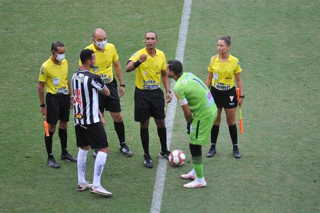 Fotos do jogo de ida da semifinal do Mineiro entre Tombense e Atltico, no Independncia, em Belo Horizonte.
