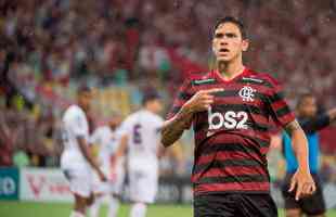 #13 Pedro, da Fiorentina-ITA para o Flamengo. O atacante brasileiro foi vendido por 14 milhões de euros.