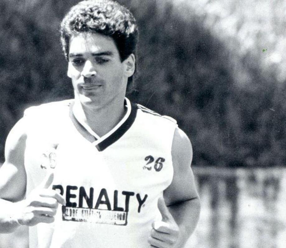 Paulo Roberto Prestes - ex-jogador do Atltico e 5 com mais partidas disputadas pelo clube, 57 anos: 