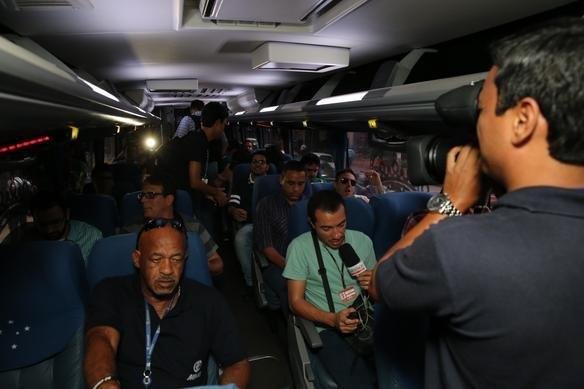 Jornalistas foram pegos de surpresa com apresentao no supermercado