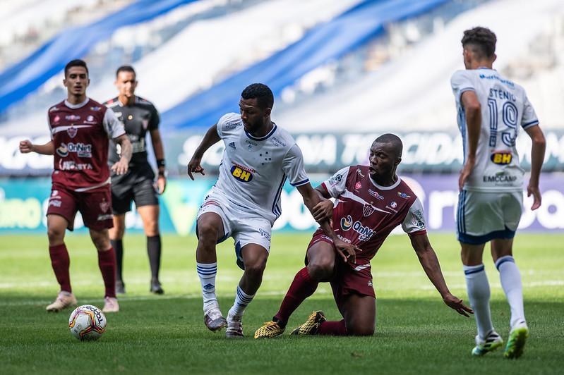 Cruzeiro goleou Patrocinense no Mineirão com gols de Ramon, Roberson e Maurício