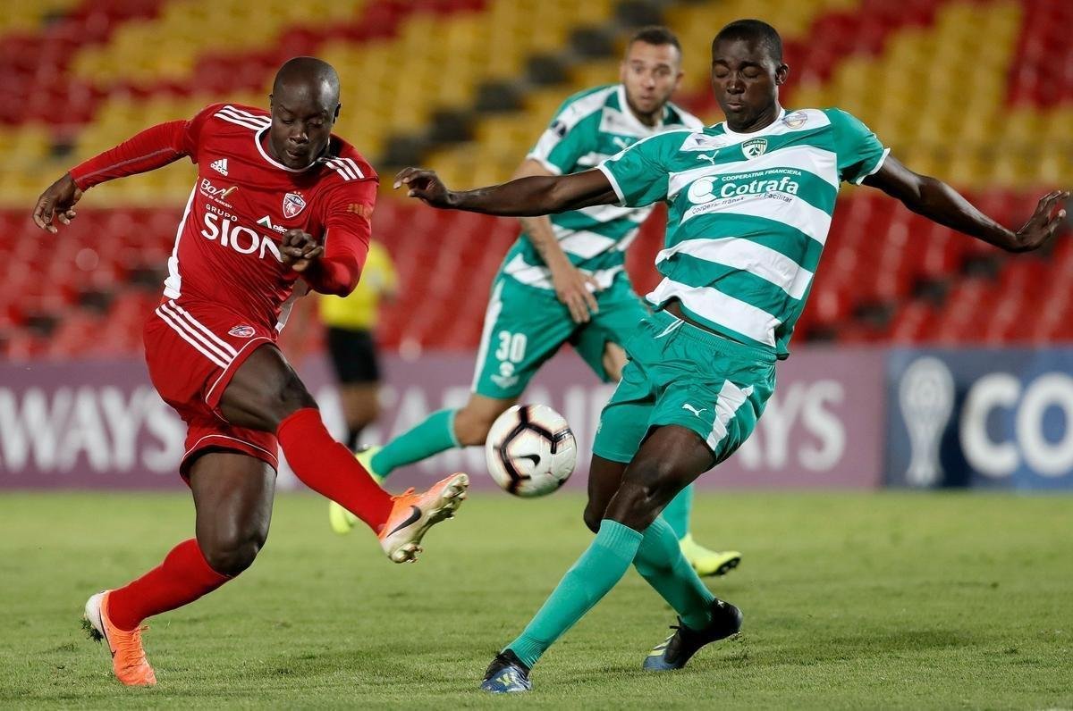 Danilo Arboleda - Xar menos famoso do tambm zagueiro equatoriano Arboleda, do So Paulo, Danilo chegou ao La Equidad nesta temporada e j entrou em campo 19 vezes pelos 'Aseguradores'. Ele tem 24 anos e foi revelado pelo Deportivo Cali, da Colmbia. Ele tem passagens pelo colombiano Patriotas e pelo Tigres, do Mxico.