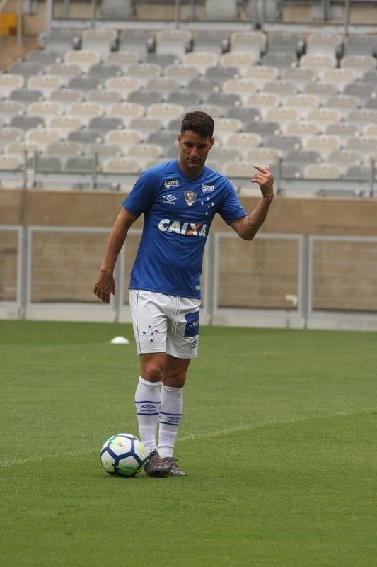 Treino do Cruzeiro nesta sexta-feira, no Mineiro