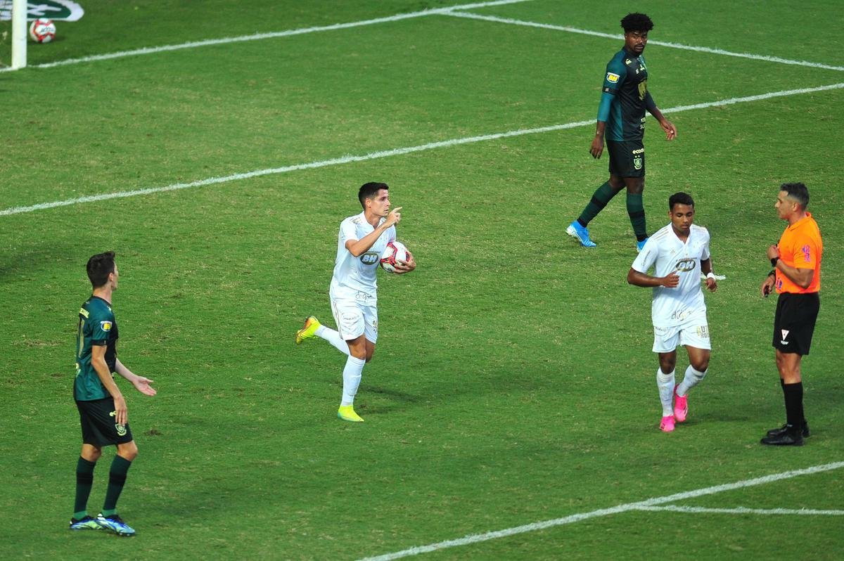 Fotos do jogo entre Amrica e Cruzeiro, pela semifinal do Mineiro