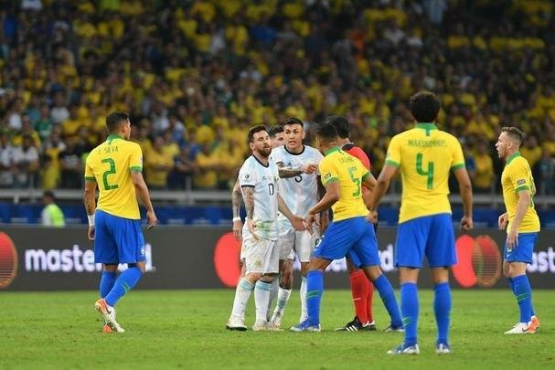 Fotos da vitria do Brasil sobre a Argentina, por 2 a 0, no Mineiro, pela semifinal da Copa Amrica; Gabriel Jesus e Firmino marcaram os gols da seleo em BH