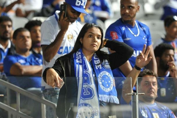 Torcida do Cruzeiro no duelo desta tera, no Mineiro, contra o Racing, pela Libertadores