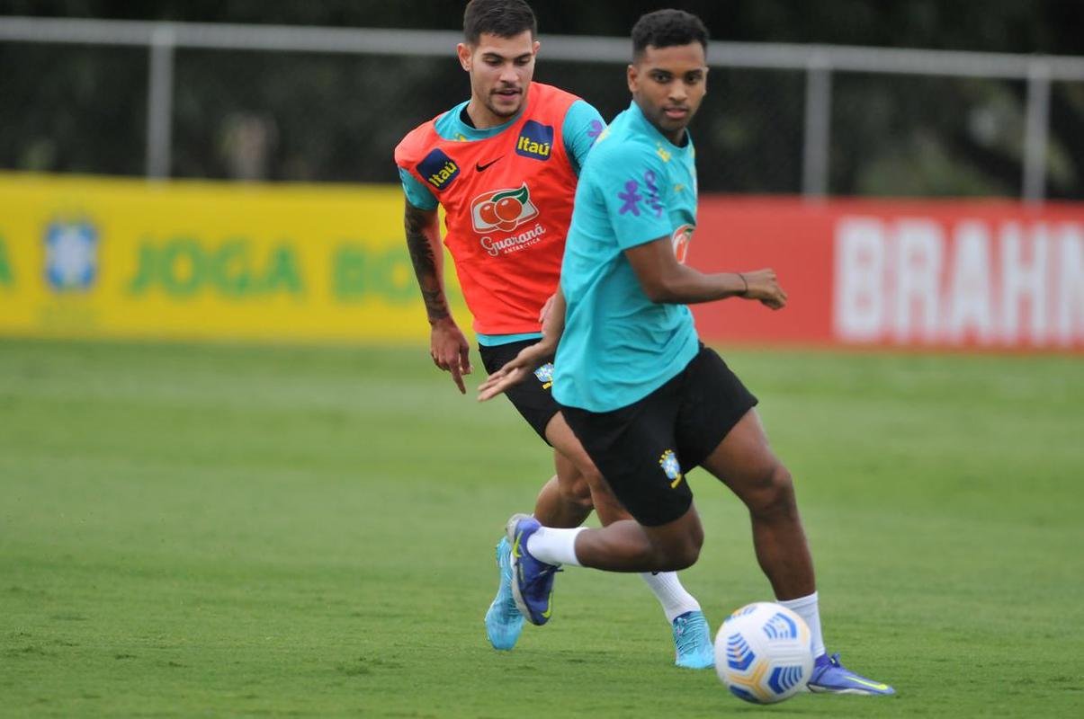 Seleo Brasileira realizou treinamento na tarde deste sbado (29/1) na Toca da Raposa II