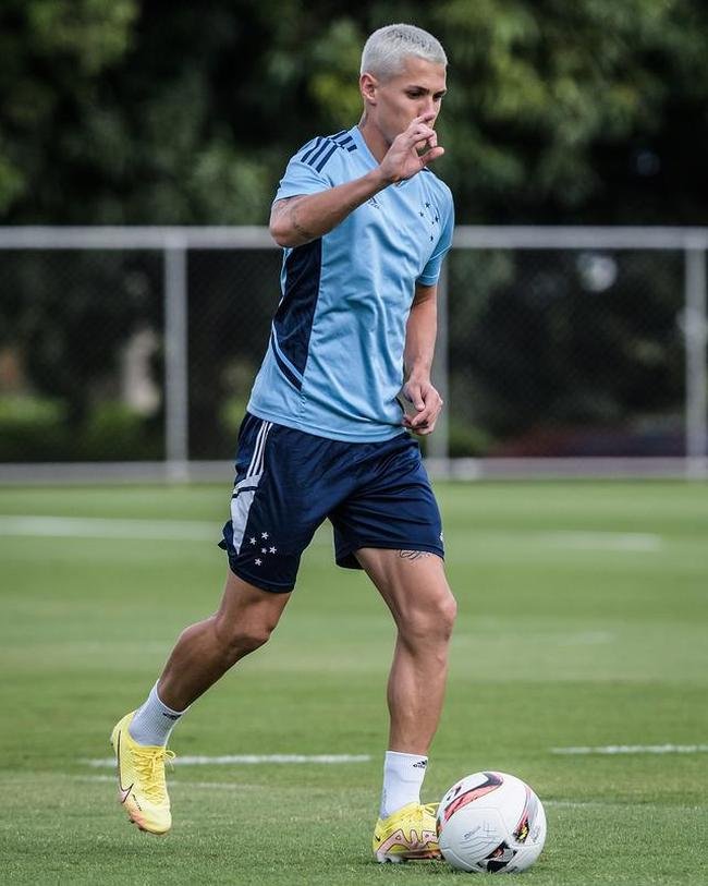 Imagens do treino do Cruzeiro nesta tera-feira (3 de janeiro), na Toca da Raposa II