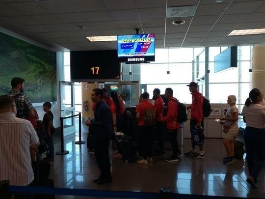 Fotos da delegao do Deportivo Lara na viagem at Belo Horizonte