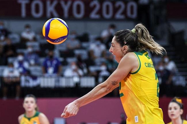 Fotos da vit�ria brasileira sobre a Coreia do Sul pela semifinal do v�lei feminino em T�quio