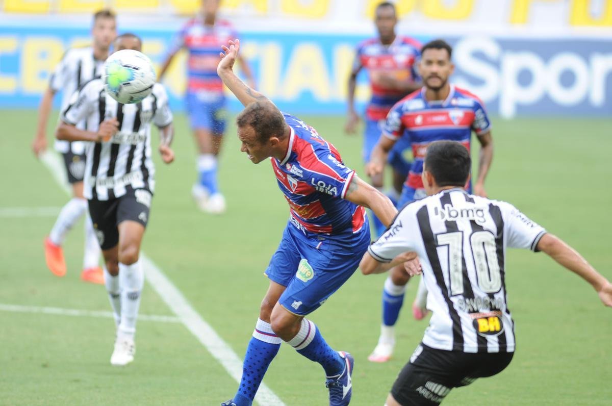 Fotos do duelo entre Atltico e Fortaleza, no Mineiro, em Belo Horizonte, pela 33 rodada do Campeonato Brasileiro