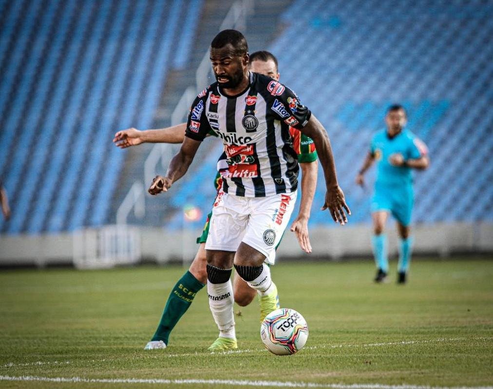 Renier, zagueiro (Sampaio Corra)