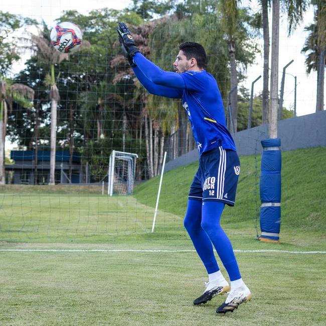 Fotos do treino do Cruzeiro no CT SM Sports, em Londrina, antes da partida contra o Londrina pela Série B. Duelo será nesta sexta, às 21h30, no estádio do Café, em Londrina, interior do Paraná