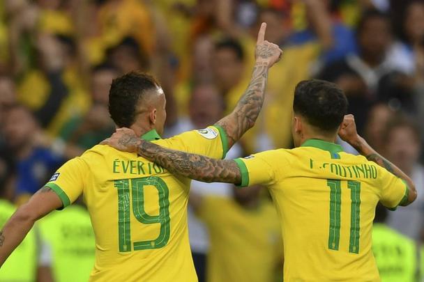 Fotos da decisão da Copa América entre Brasil e Peru, no Maracanã