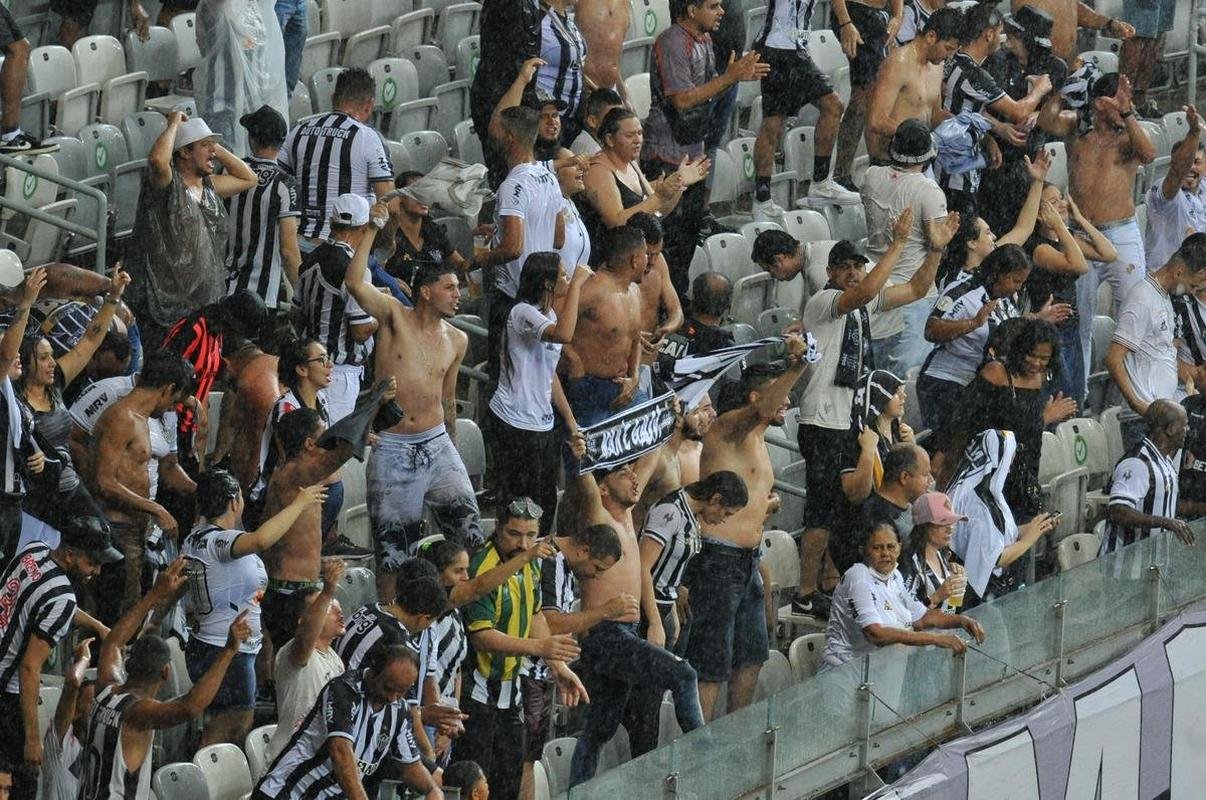 Torcida do Atltico no clssico contra o Amrica, no Mineiro, pela Copa Libertadores