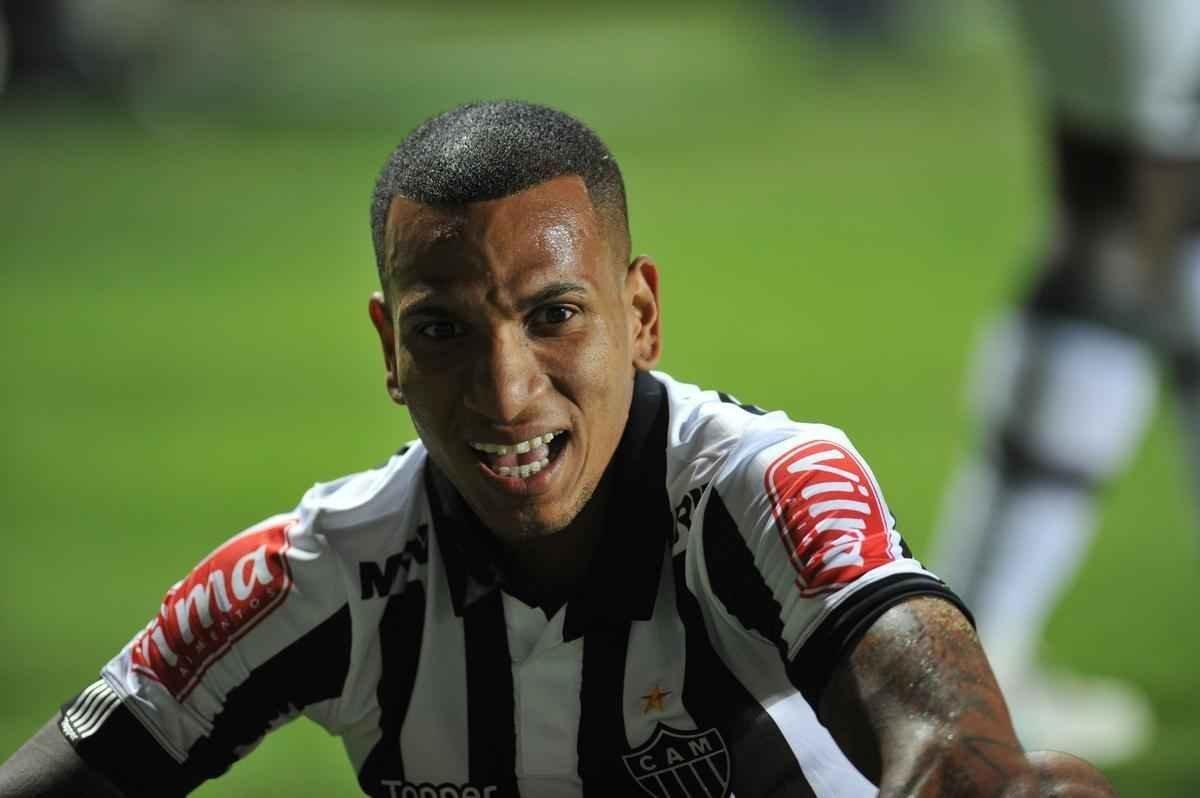 Imagens da partida entre Atltico e Vasco, no Independncia